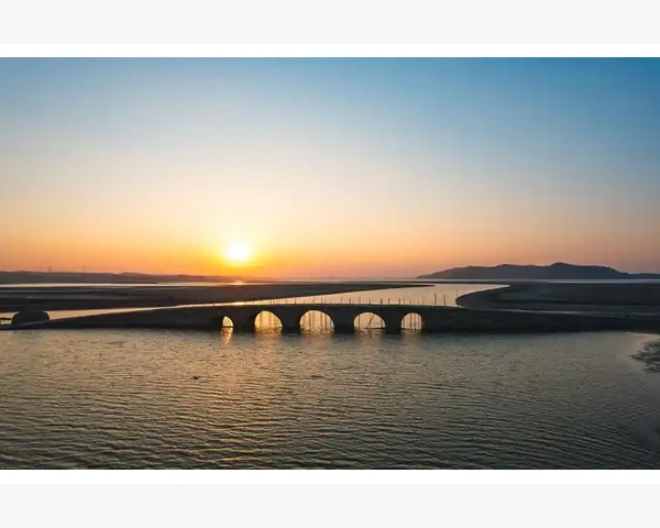 MT4图表水平虚线含义及关闭昨日收盘价标记_检查本地网络环境是否封锁了MT4连接